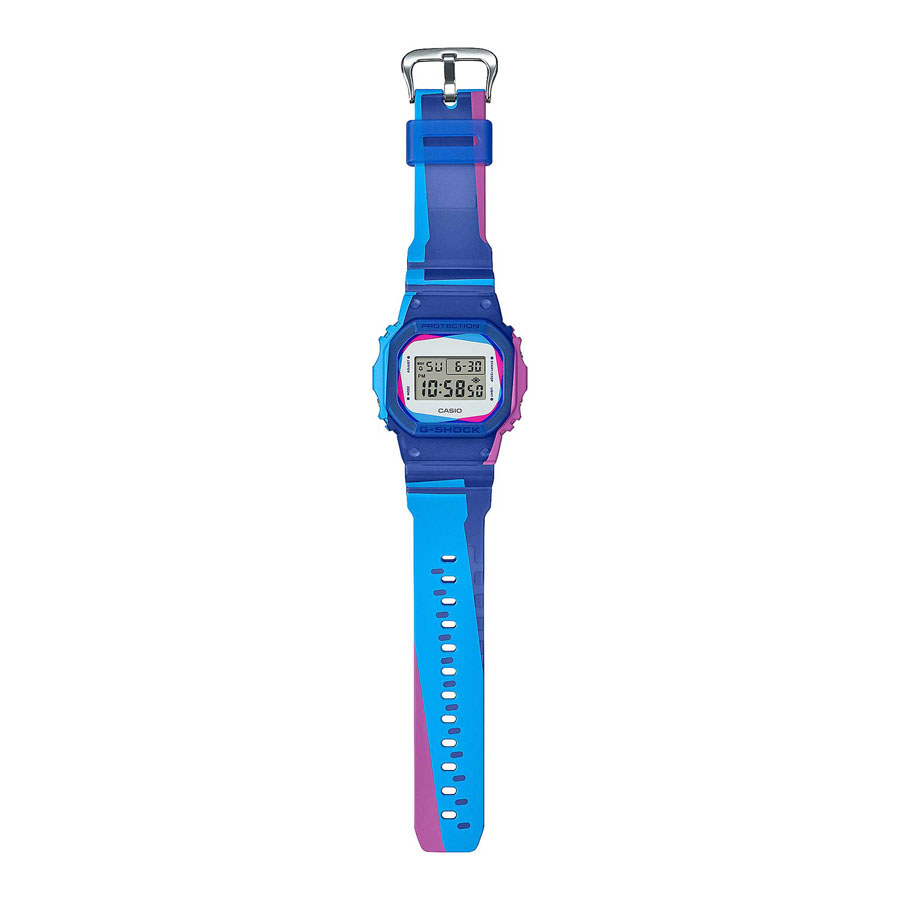 Casio G-Shock DWE-5600PR-2  Фото 2