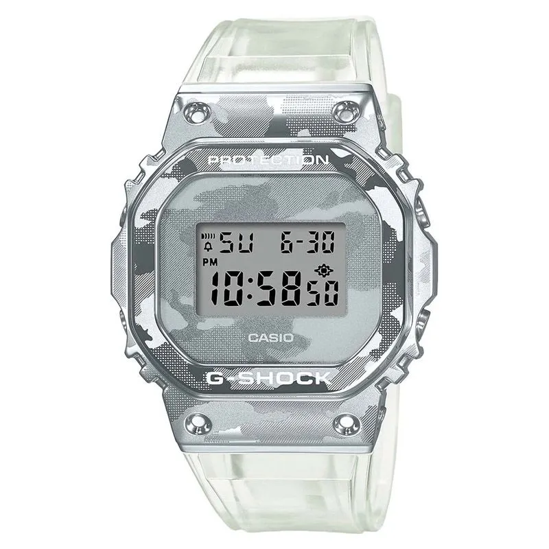 Casio G-Shock GM-5600SCM-1E  Фото 1