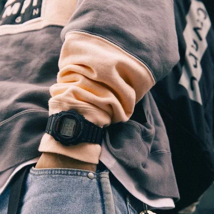 Casio G-Shock DW-5750E-1E  Фото 2