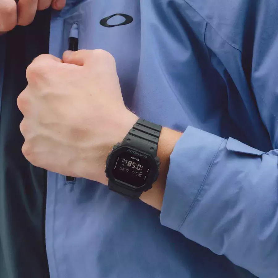 Casio G-Shock DW-5610UU-8  Фото 2