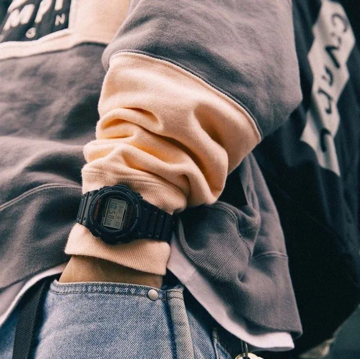 Casio G-Shock DW-5750E-1E  Фото 2