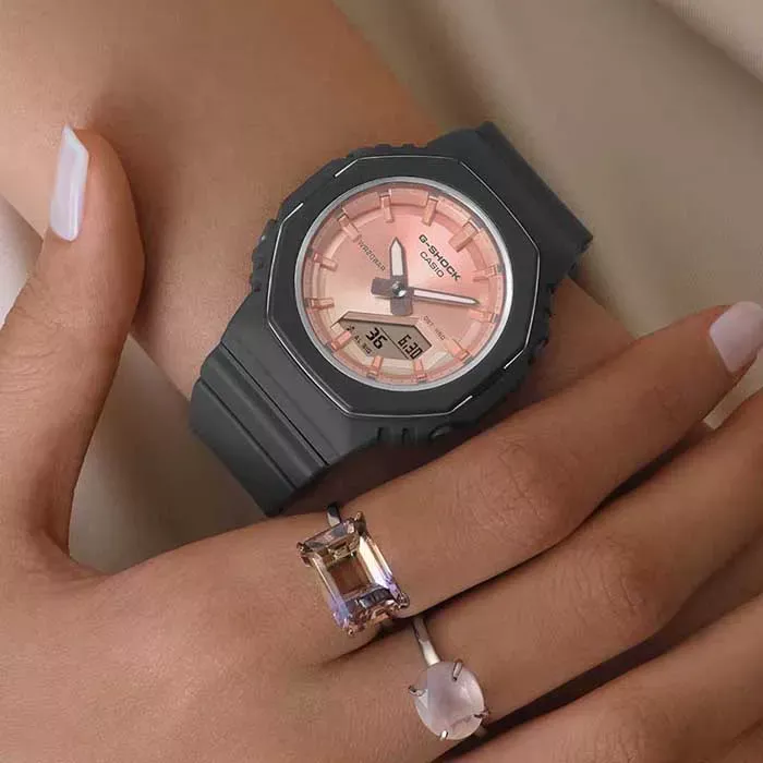 Casio G-Shock GMA-P2110SC-4A  Фото 3