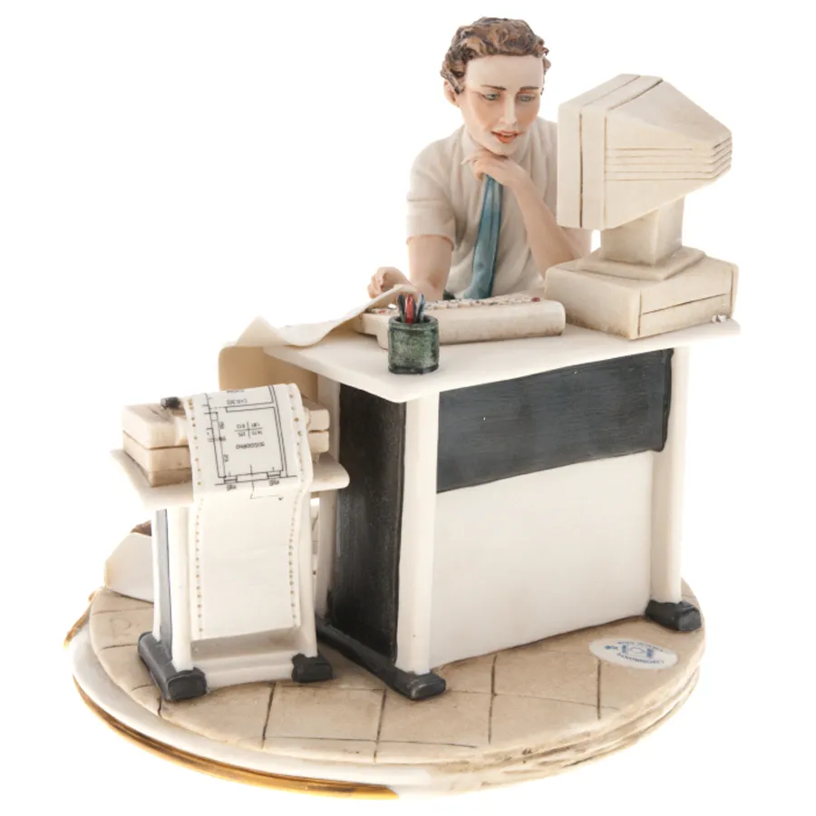 Porcellane Principe 812/PP Статуэтка "Инженер"  Фото 3