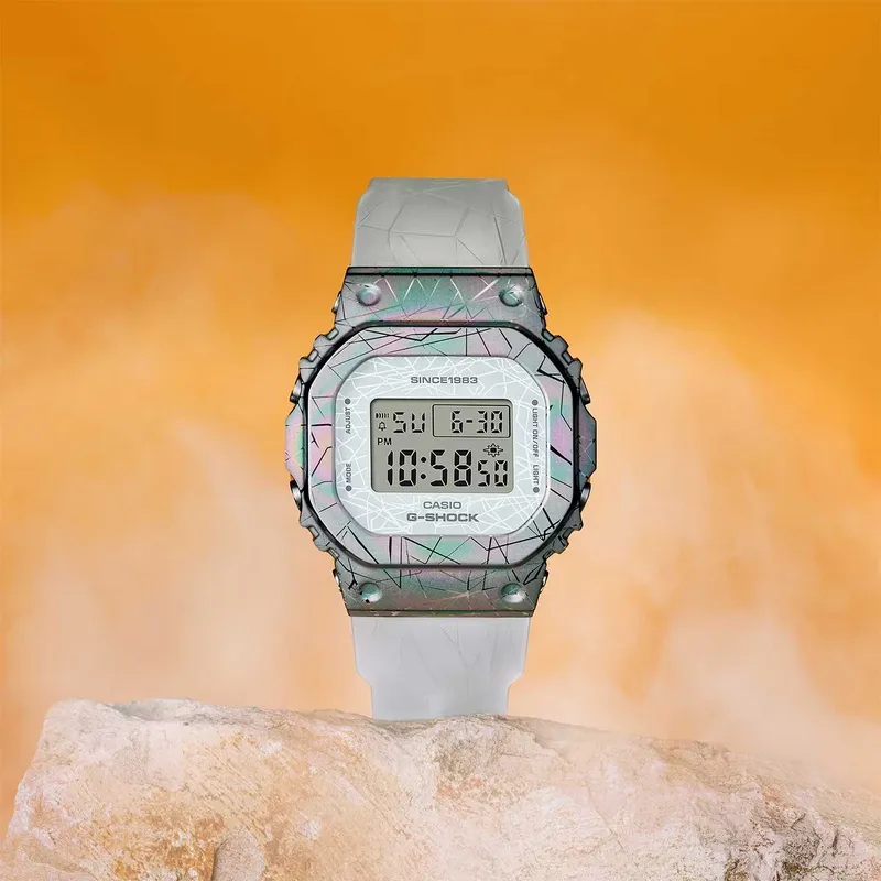 Casio G-Shock GM-S5640GEM-7  Фото 3