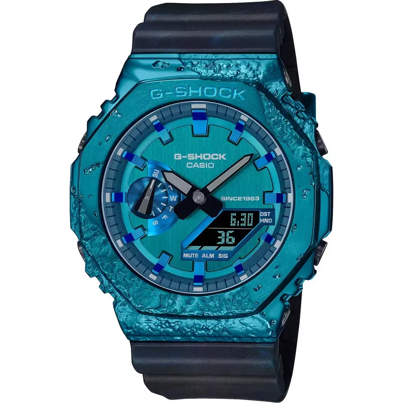 Casio G-Shock GM-2140GEM-2A  Фото 1